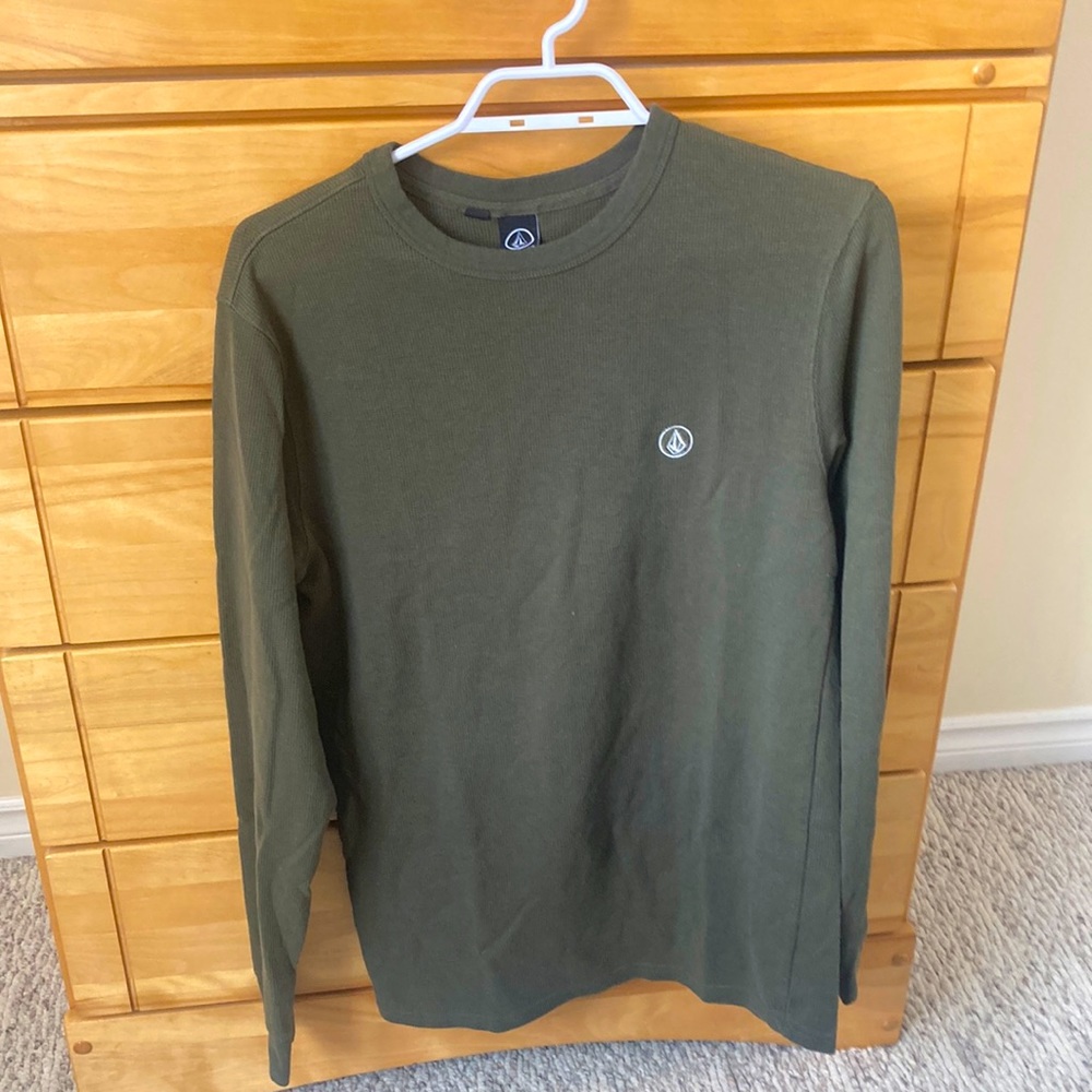 Large olive green volcom sweater